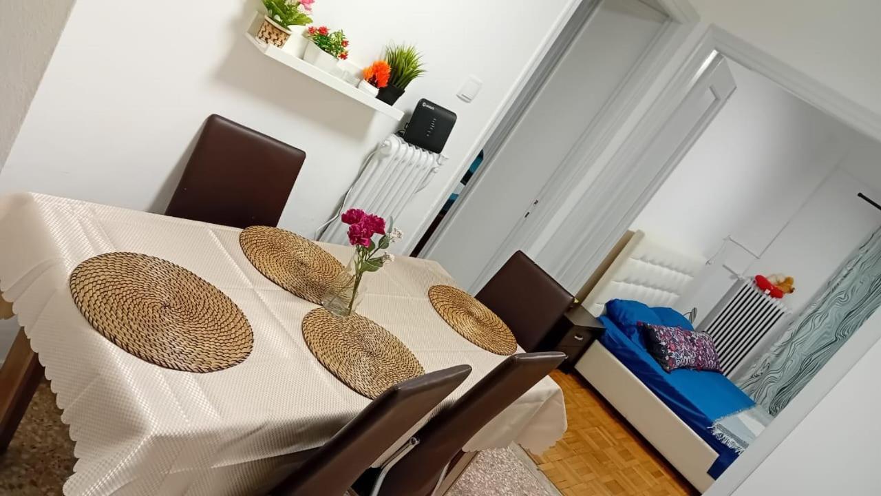 Appartement Tout Confort Athena Bagian luar foto